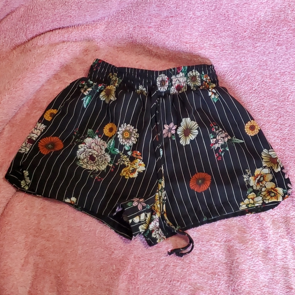 Joe B Dressy Striped Shorts - Juniors XS
